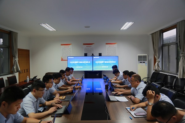 1.01-8月10日晚，学校召开干部培训预备会.JPG